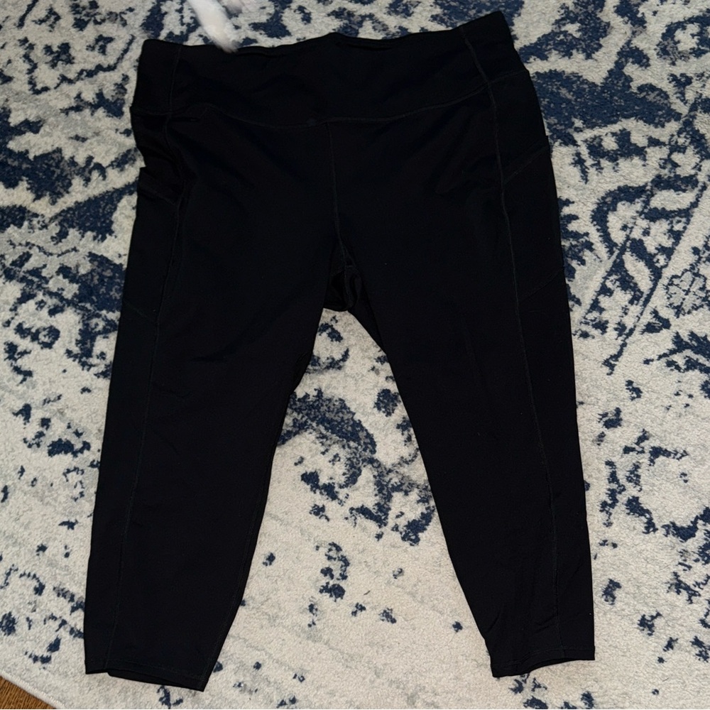 Torrid Active Cropped Leggings